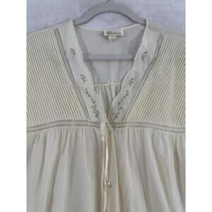 Vintage Barbizon Robe Large Yellow Pintuck Embroidered Ribbon Made In USA Womens